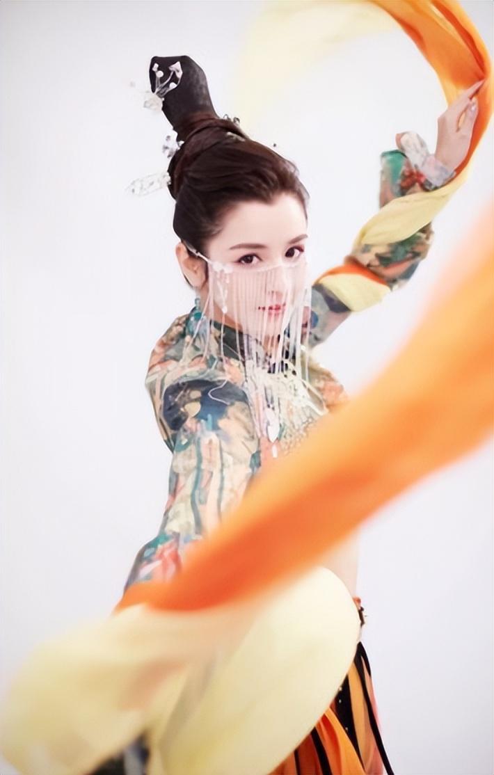 新疆明星美女有哪些(娱乐圈的五大维吾尔族美女)