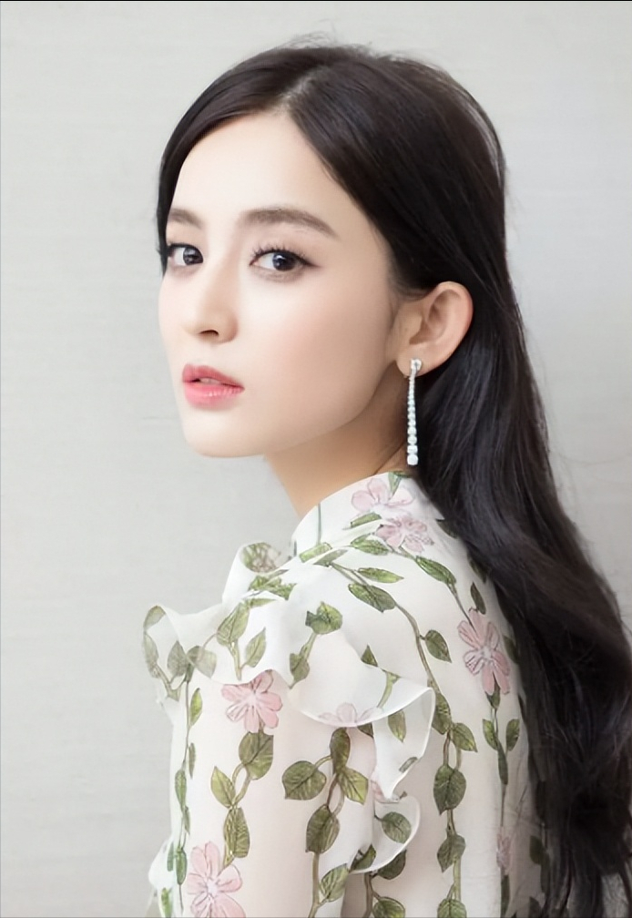 新疆明星美女有哪些(娱乐圈的五大维吾尔族美女)