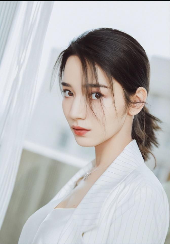 新疆明星美女有哪些(娱乐圈的五大维吾尔族美女)