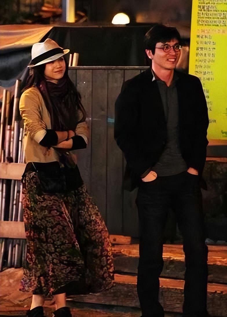 汤唯和金泰勇怎么认识的(演员汤唯与金泰勇的爱情故事)