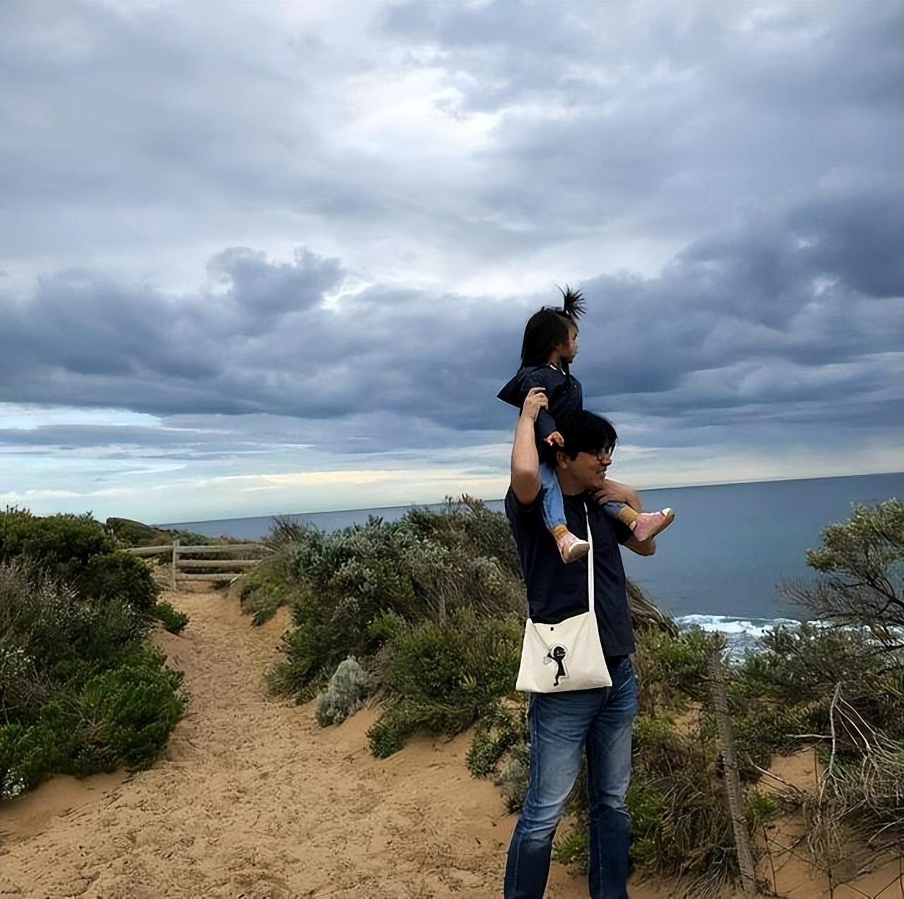 汤唯和金泰勇怎么认识的(演员汤唯与金泰勇的爱情故事)