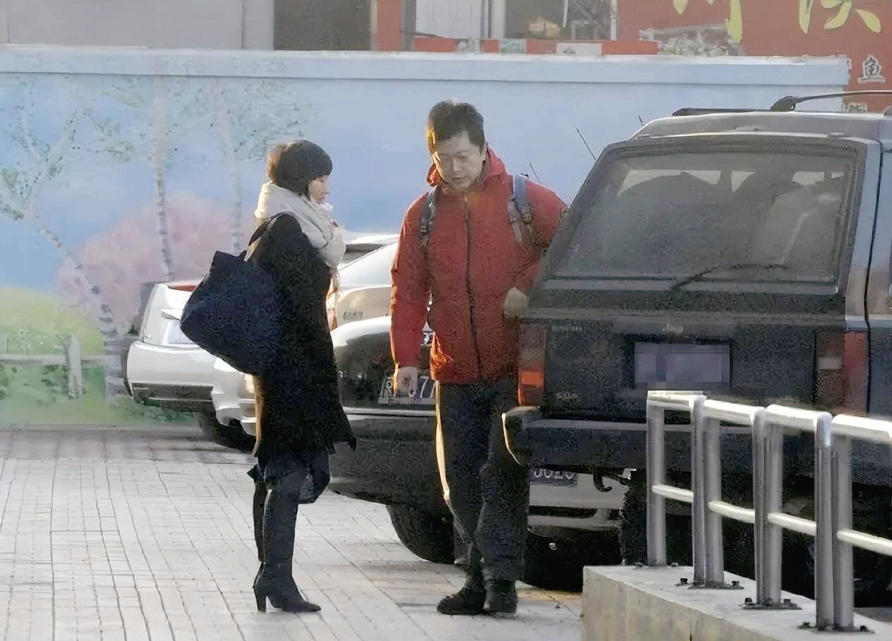 柴静怎么了（央视主持人柴静跌落神坛原因）