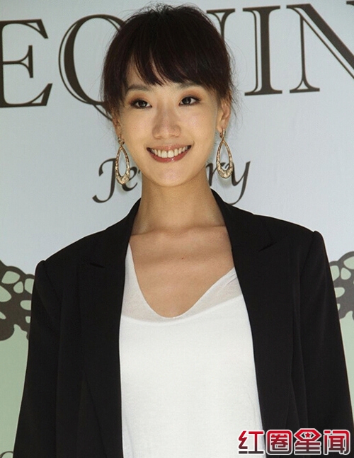 陆明君老公是谁揭个人资料 两人于17日结婚