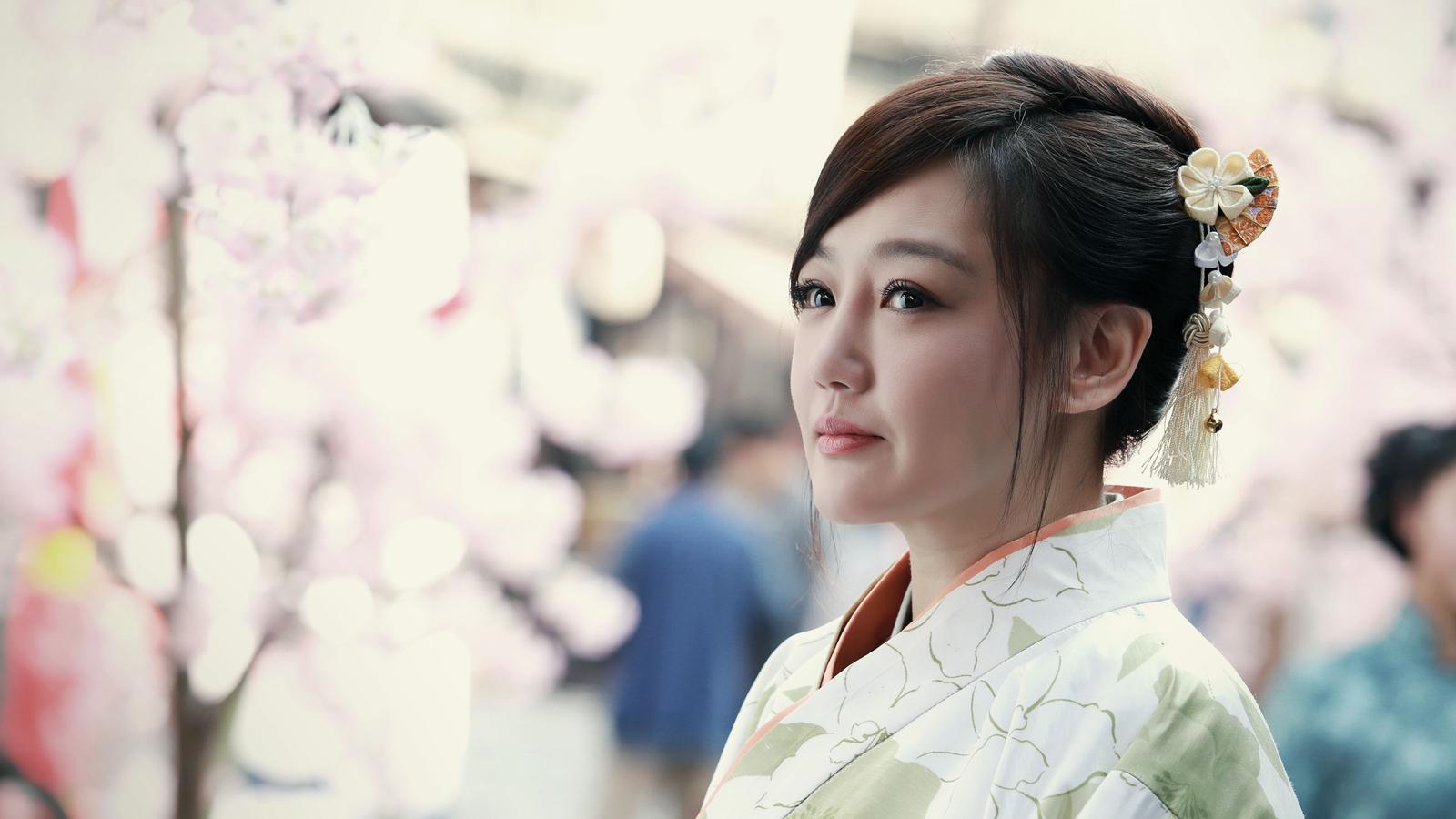 薛佳凝带发修行是真的吗（哈妹薛佳凝出家的原因）