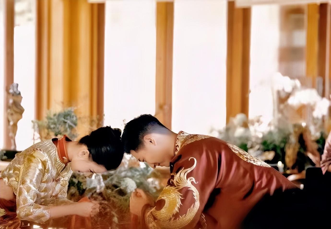 窦骁的父母亲干嘛的（窦骁的父母亲）