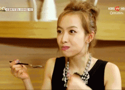 张根硕暗恋的女搭档是谁（张根硕公开承认暗恋文根英）