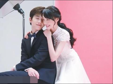 郑爽杨洋十指紧扣逛街视频(2020杨洋和郑爽在一起了吗)