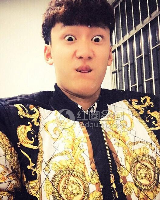 赵瑛昊家里有钱吗 赵瑛昊怎么赚钱的