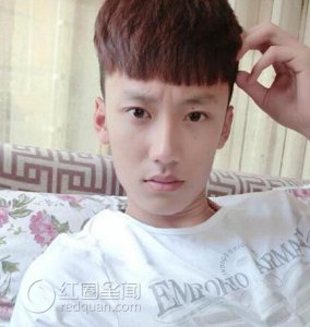 ​赵瑛昊家里有钱吗赵瑛昊怎么赚钱的