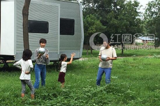 贾一平董晓燕离婚了吗 贾一平有孩子吗