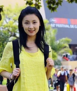 ​甘薇家庭背景太恐怖