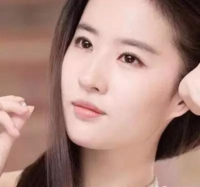 甘薇家庭背景太恐怖 