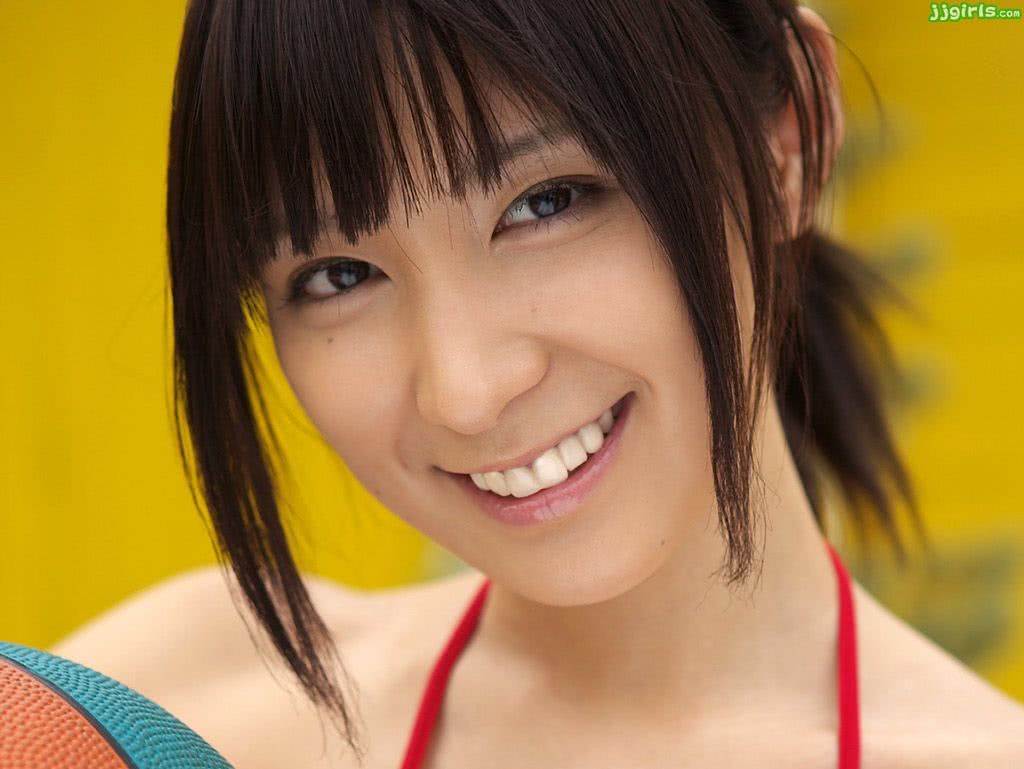 仲村美羽个人资料写真作品