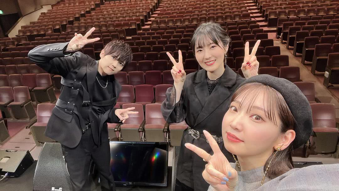 井上麻里奈个人资料写真作品