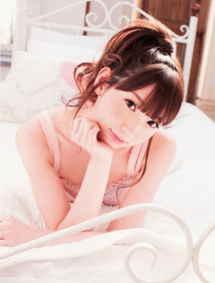 井上麻里奈个人资料写真作品