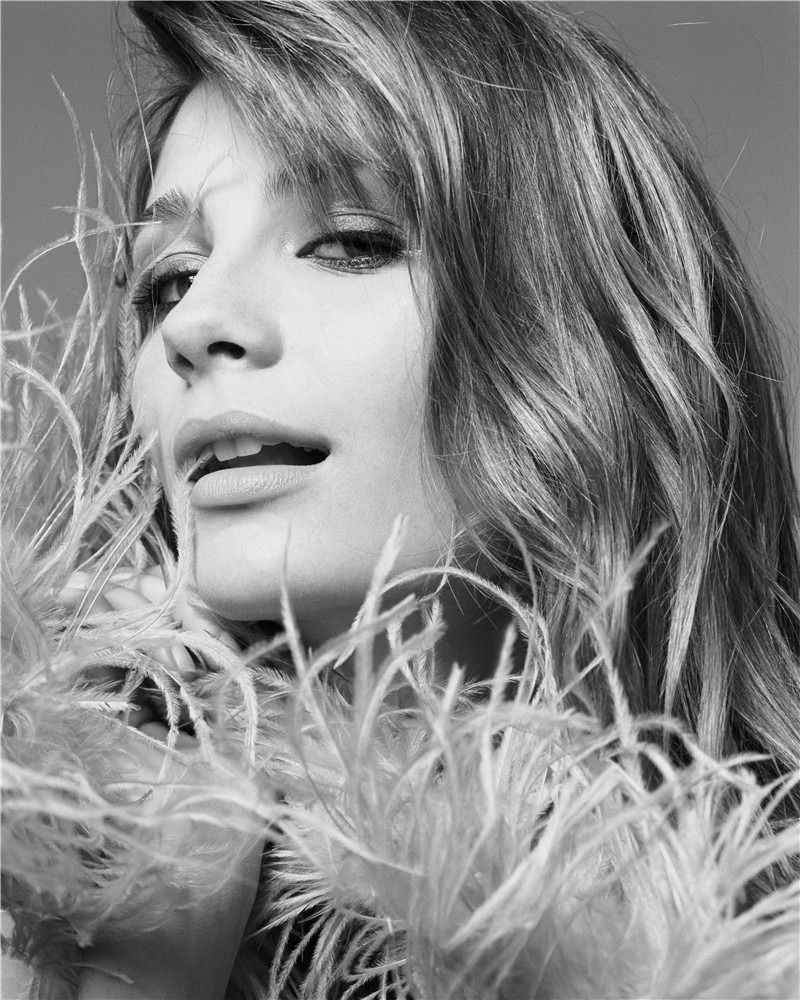 米莎·巴顿个人资料写真作品