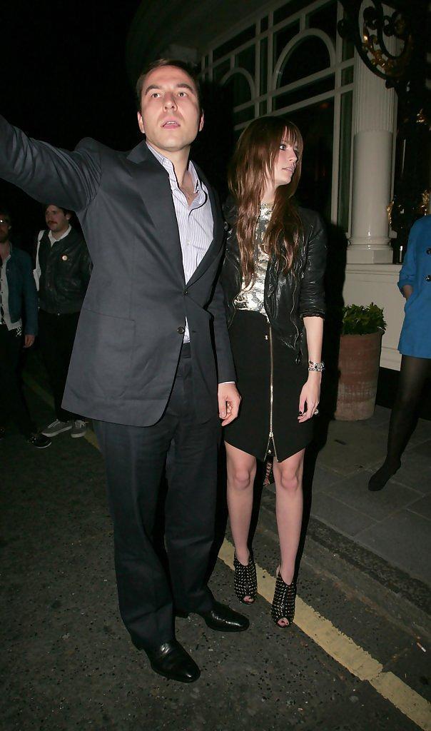 米莎·巴顿个人资料写真作品