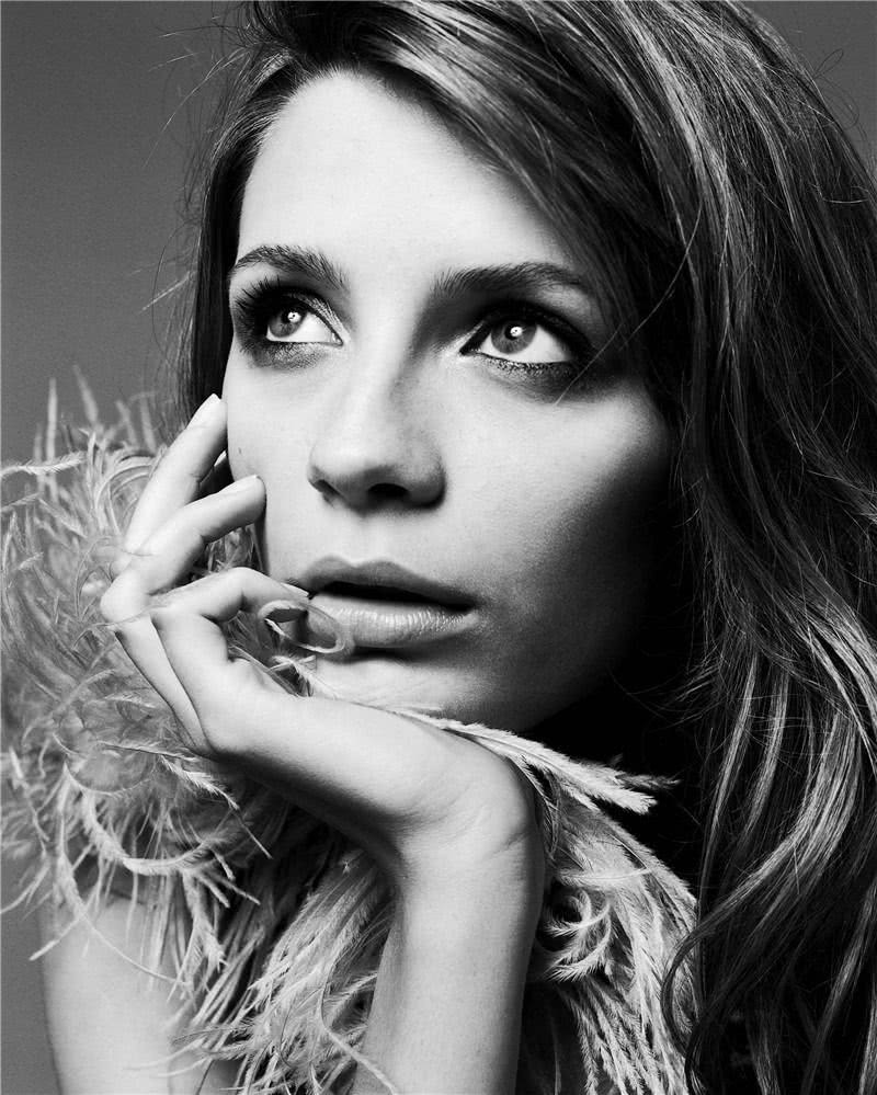 米莎·巴顿个人资料写真作品