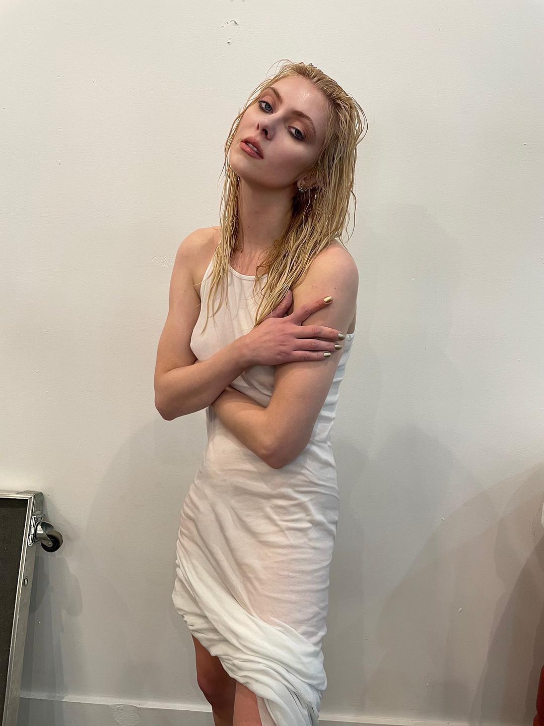 泰勒·摩森个人资料写真作品