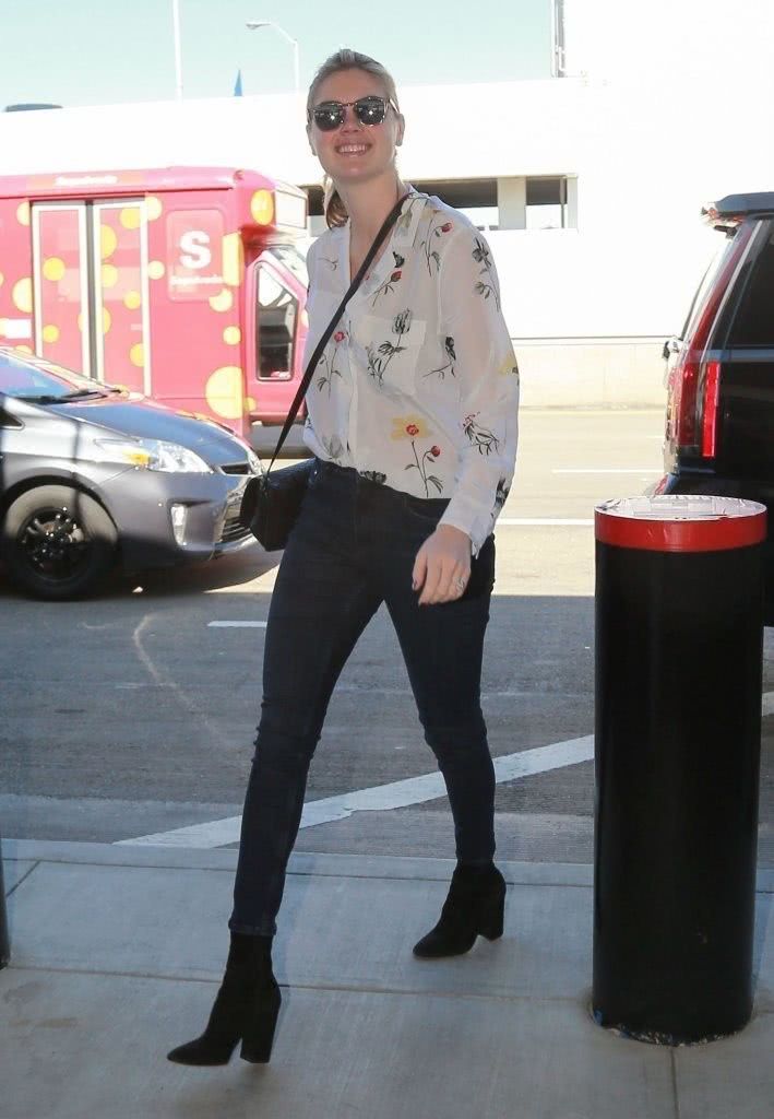 凯特·阿普顿个人资料写真作品