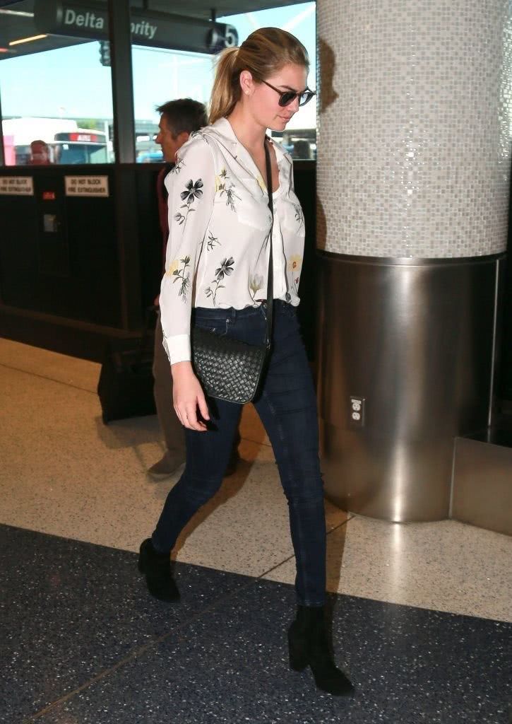 凯特·阿普顿个人资料写真作品