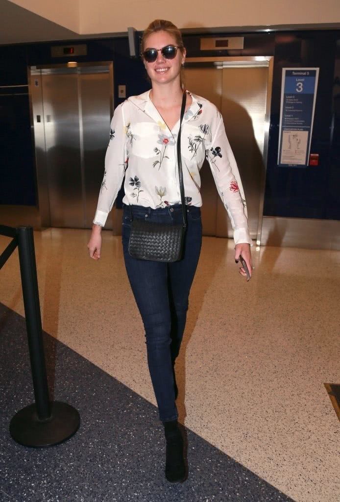 凯特·阿普顿个人资料写真作品