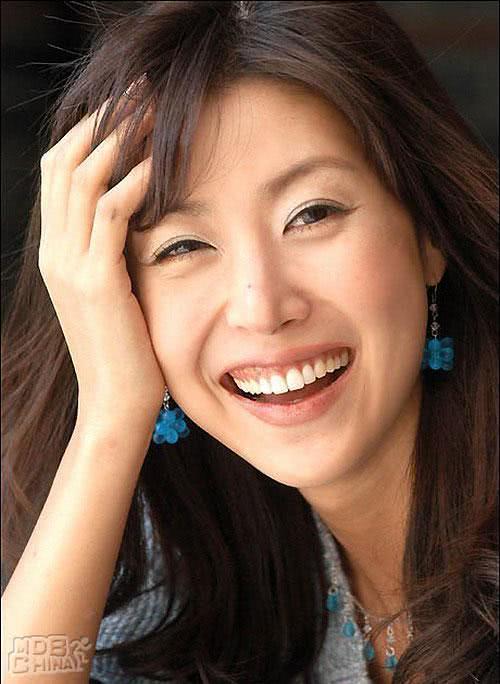 成贤娥个人资料写真作品