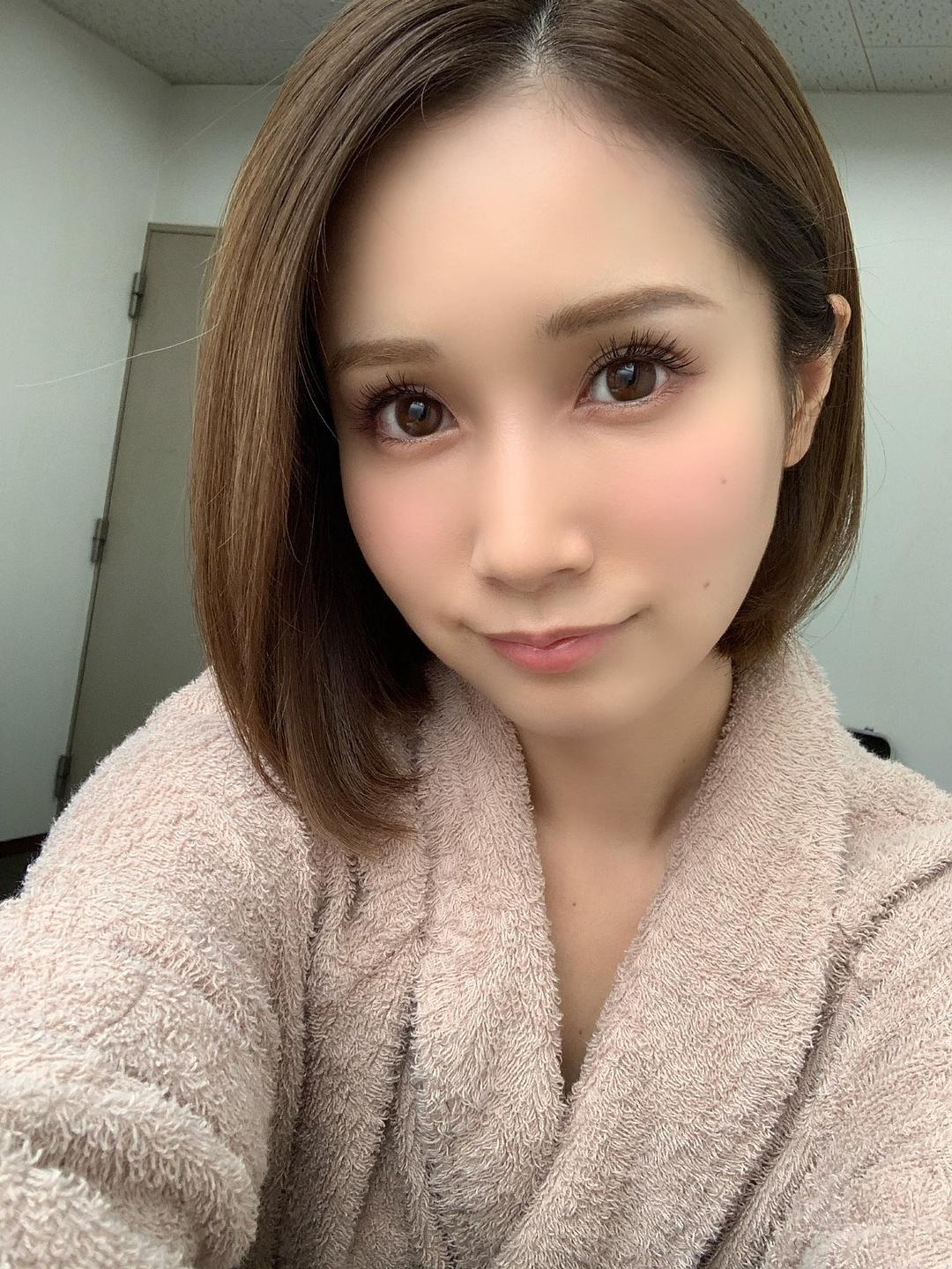 小岛南个人资料写真作品