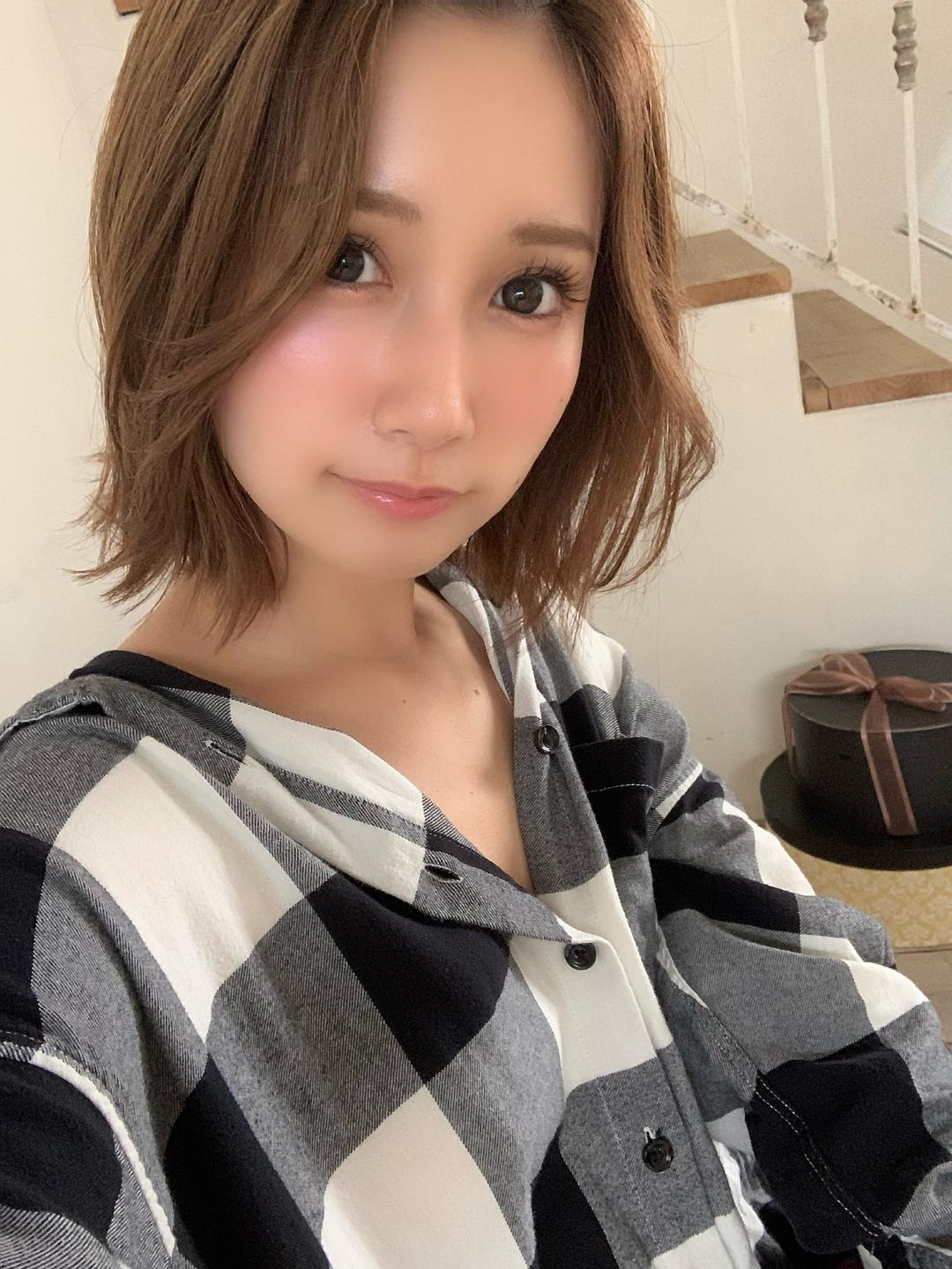 小岛南个人资料写真作品