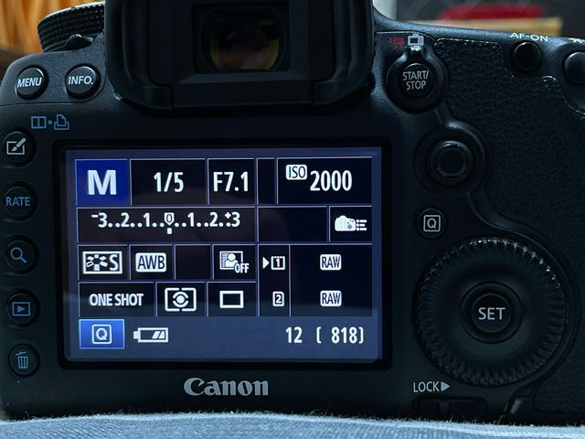 相机光圈范围多少合适（相机里的曝光标尺）(1)