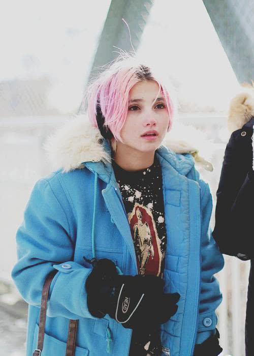 阿曼达·阿库里个人资料写真作品