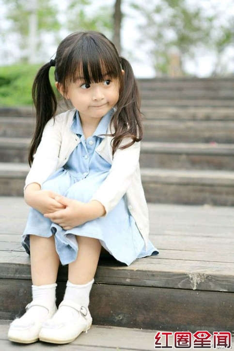 刘楚恬爸爸妈妈是谁真实身份曝光 刘楚恬父母恩爱照片私密情史遭扒