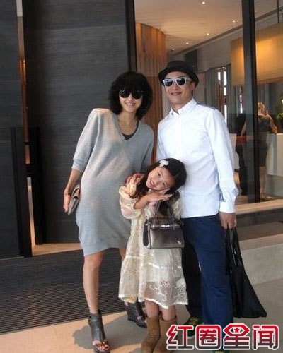 陈奕迅女儿陈康堤歌舞照曝光 揭个人资料生活照