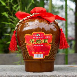 ​花雕酒是什么酒（花雕酒跟女儿红的区别）