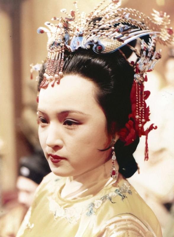 贾元春为什么被绞杀(贾元春究竟是怎么死的)(5)