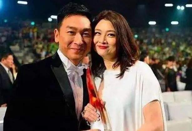 一部很老的古装武侠电视剧（这部武侠剧红极一时）(18)