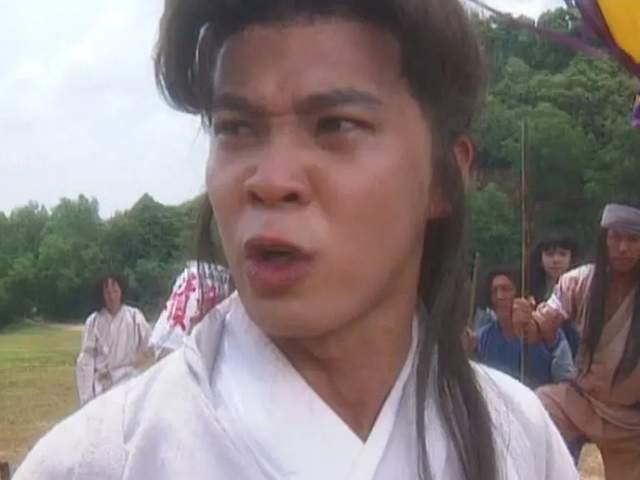 一部很老的古装武侠电视剧（这部武侠剧红极一时）(35)