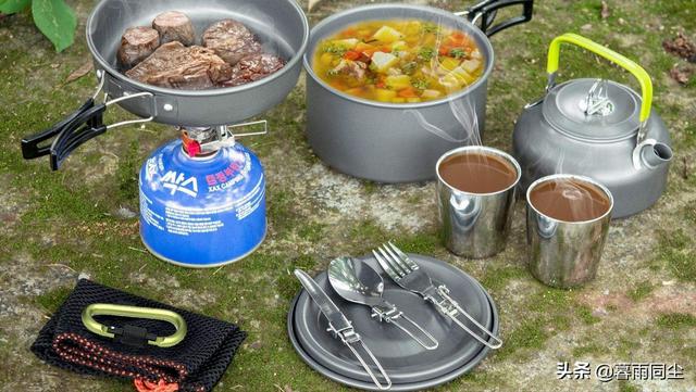 户外徒步露营基础装备(如何便宜买到登山)(12)