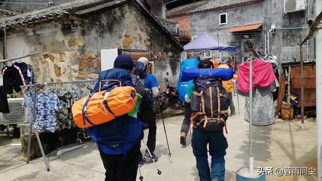 户外徒步露营基础装备(如何便宜买到登山)(5)