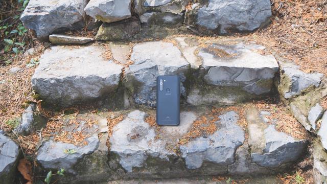 户外必备的三防手机（谁说现在的手机不结实）(14)