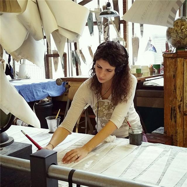 如何自己制作简单的地球仪(还坚持手工制作地球仪的人已经不多了)(4)