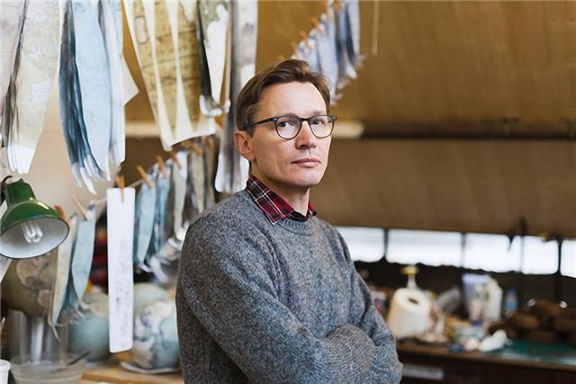 如何自己制作简单的地球仪(还坚持手工制作地球仪的人已经不多了)(3)