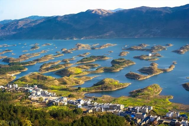 杭州旅游攻略必去十个景点自驾游(来一场说走就走的旅行)(6)