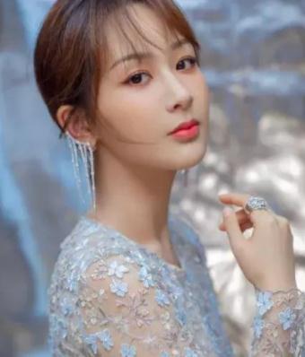 杨紫是艺名还是真名(原来杨紫只是艺名)(4)