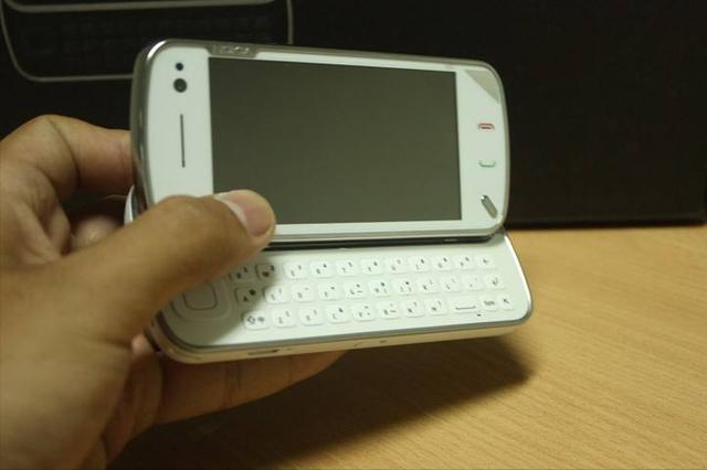 诺基亚n97哪年最流行(曾经价格不菲的诺基亚N97)(1)