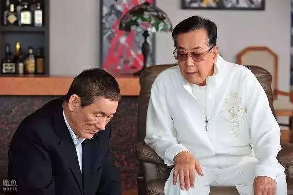 十大必看日本黑帮电影(这部日本黑帮片开启团灭模式告诉你)(7)