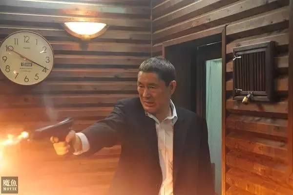 十大必看日本黑帮电影(这部日本黑帮片开启团灭模式告诉你)(18)