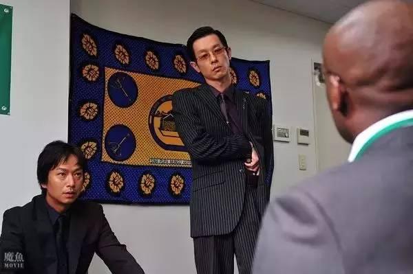 十大必看日本黑帮电影(这部日本黑帮片开启团灭模式告诉你)(9)