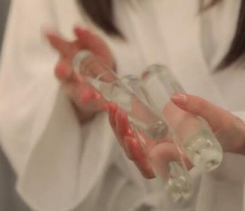 ​吹落的树叶第一集玻璃棒是干什么的