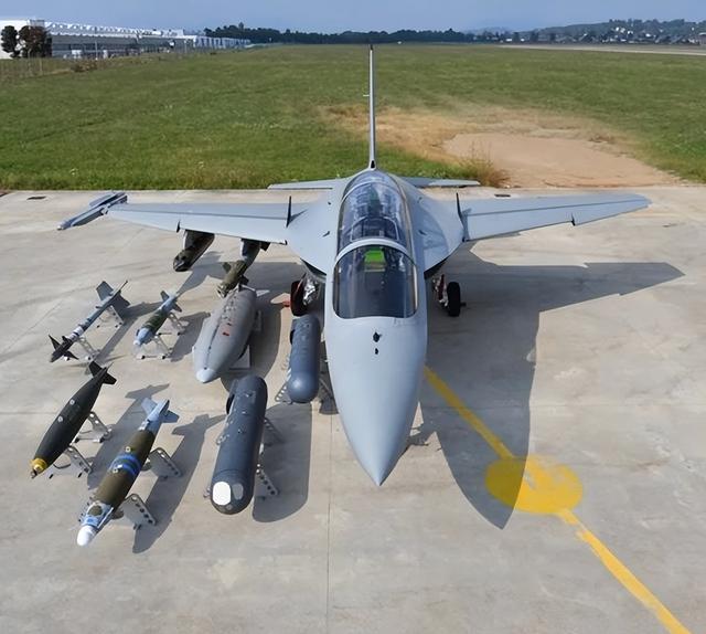 歼7战机退役时间(一架歼-7坠毁七爷还在服役)(7)